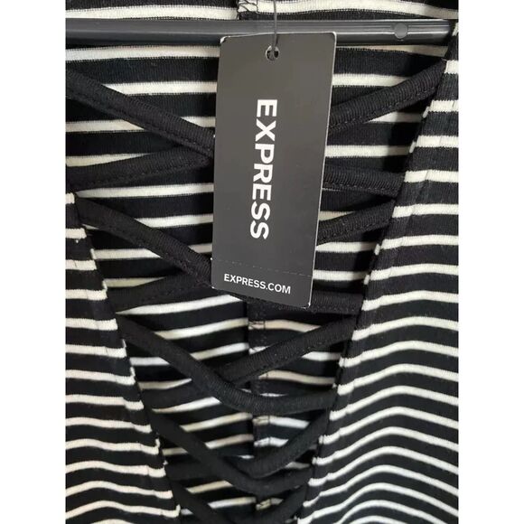 Express Women's Size SP Black and White Stripe Dress Stretch - Picture 10 of 11